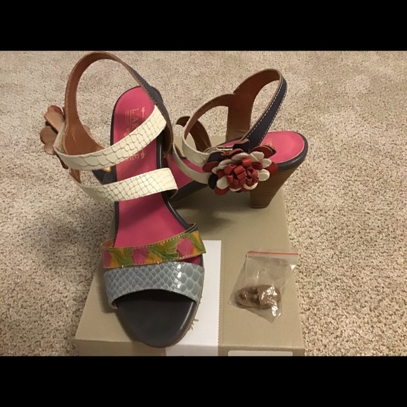 Multi coloured sandals size 9. Nearly new. - Picture 2 of 2